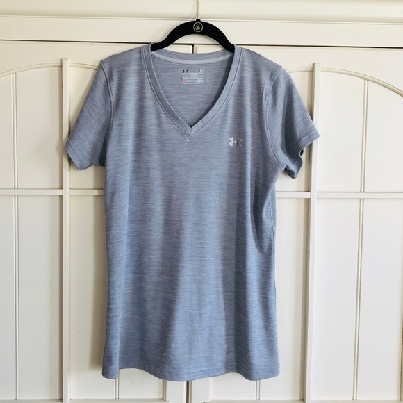 🌟NWOT Gray Under Armour HeatGear Athletic Tee - Picture 1 of 4